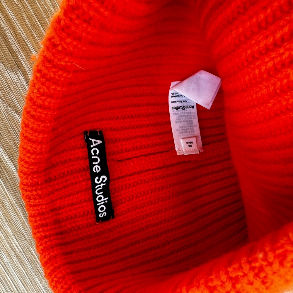Acne studios beanie in orange - Picture 2 of 2